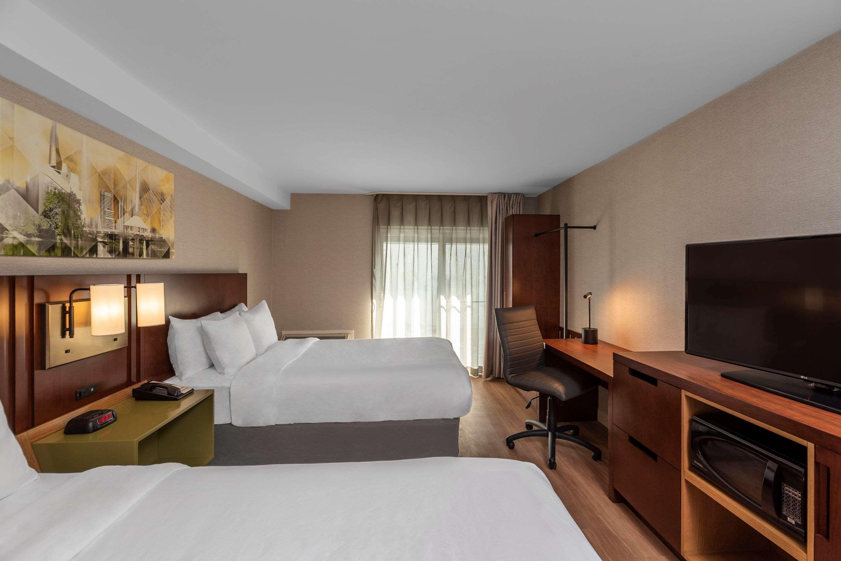 Comfort Inn Уотърлу Екстериор снимка
