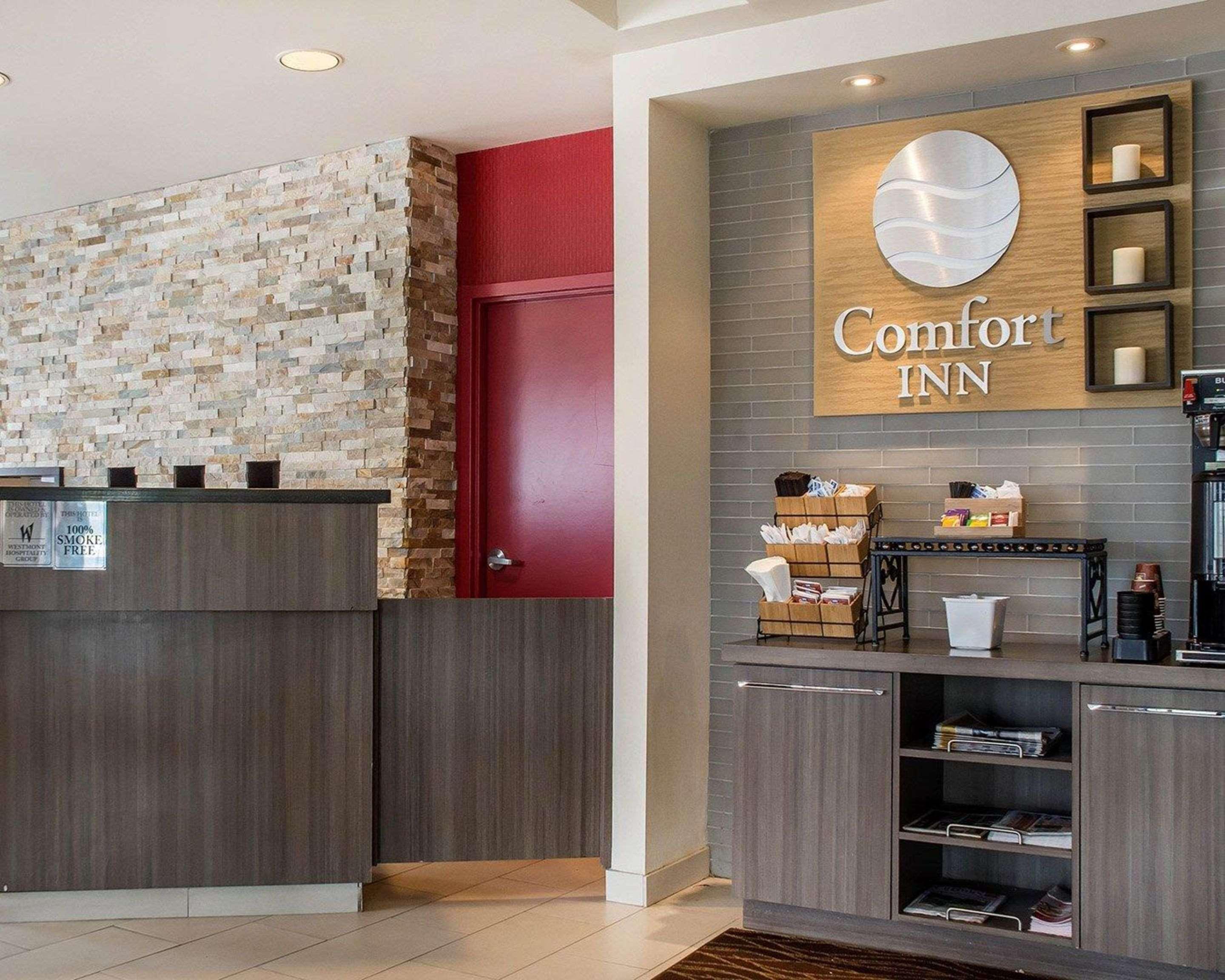 Comfort Inn Уотърлу Екстериор снимка
