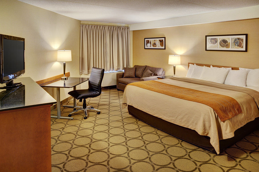 Comfort Inn Уотърлу Екстериор снимка